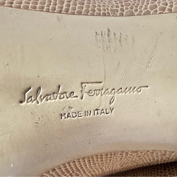 Salvatore Ferragamo Snakeskin Leather PointyToe  Pump Kitten 2” Heel Shoe Size 8 - Picture 15 of 16